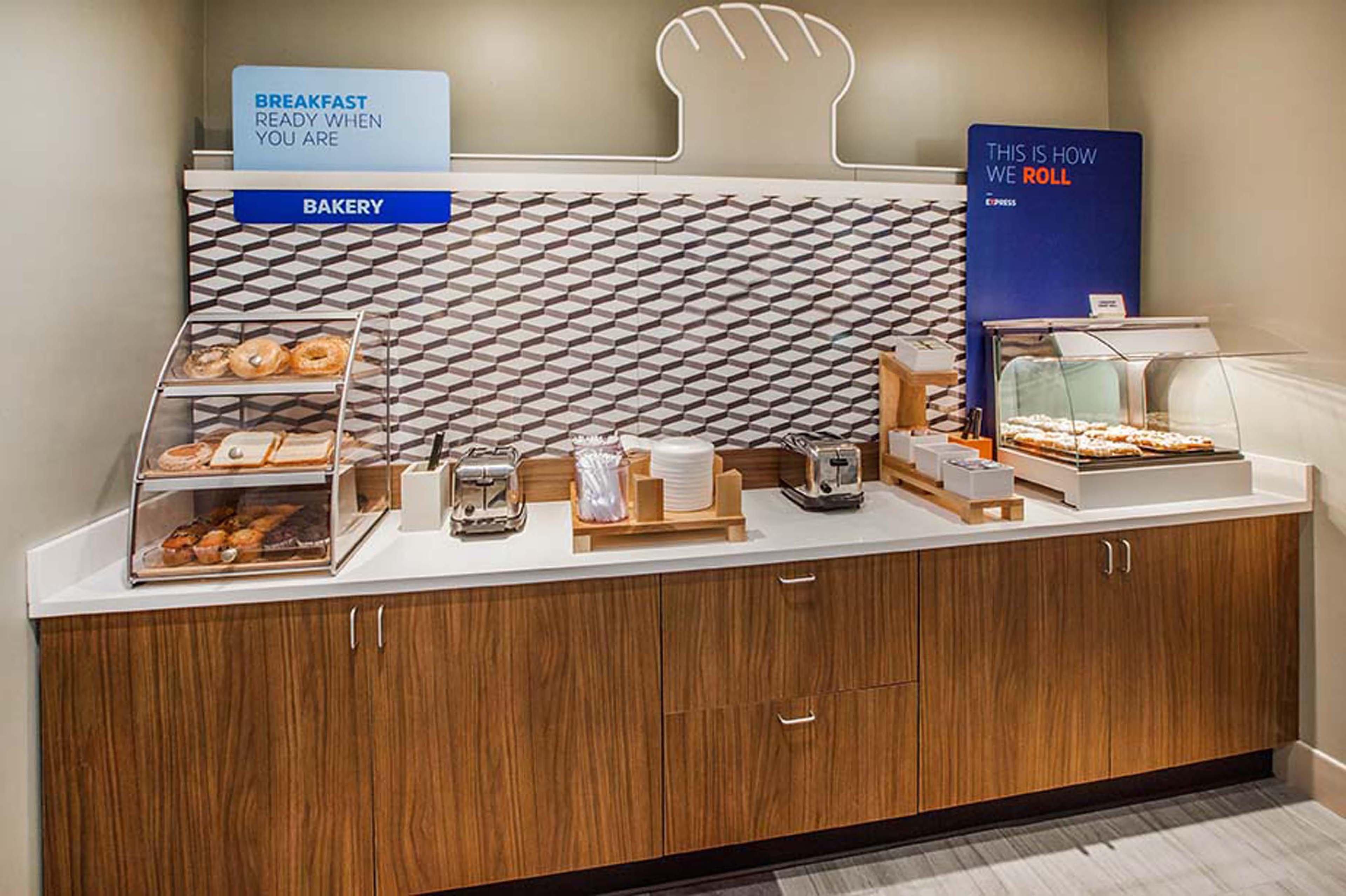 Holiday Inn Express Hotel & Suites Raleigh North - Wake Forest By Ihg Zewnętrze zdjęcie