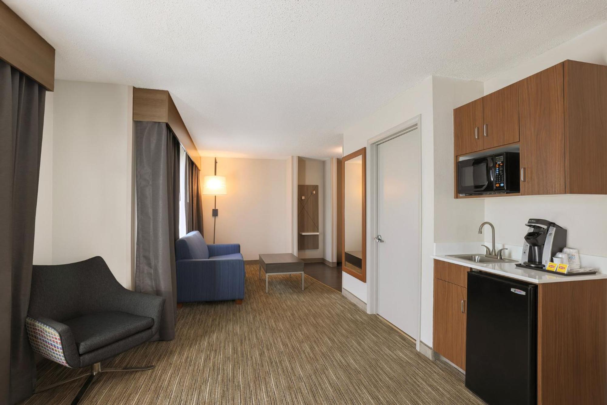 Holiday Inn Express Hotel & Suites Raleigh North - Wake Forest By Ihg Zewnętrze zdjęcie